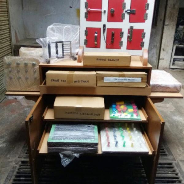 MULTI-ACTIVITIES WORK STATION (UPPER EXTREMITIES)